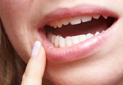 Legătura dintre infecțiile gingivale și cancerul de sân