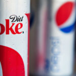 Atenție! Consumul de băuturi dietetice în exces este asociat cu accidentul vascular cerebral și alte boli de inimă