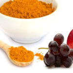 Compușii regăsiți în turmeric, mere și struguri pot trata cancerul de prostată